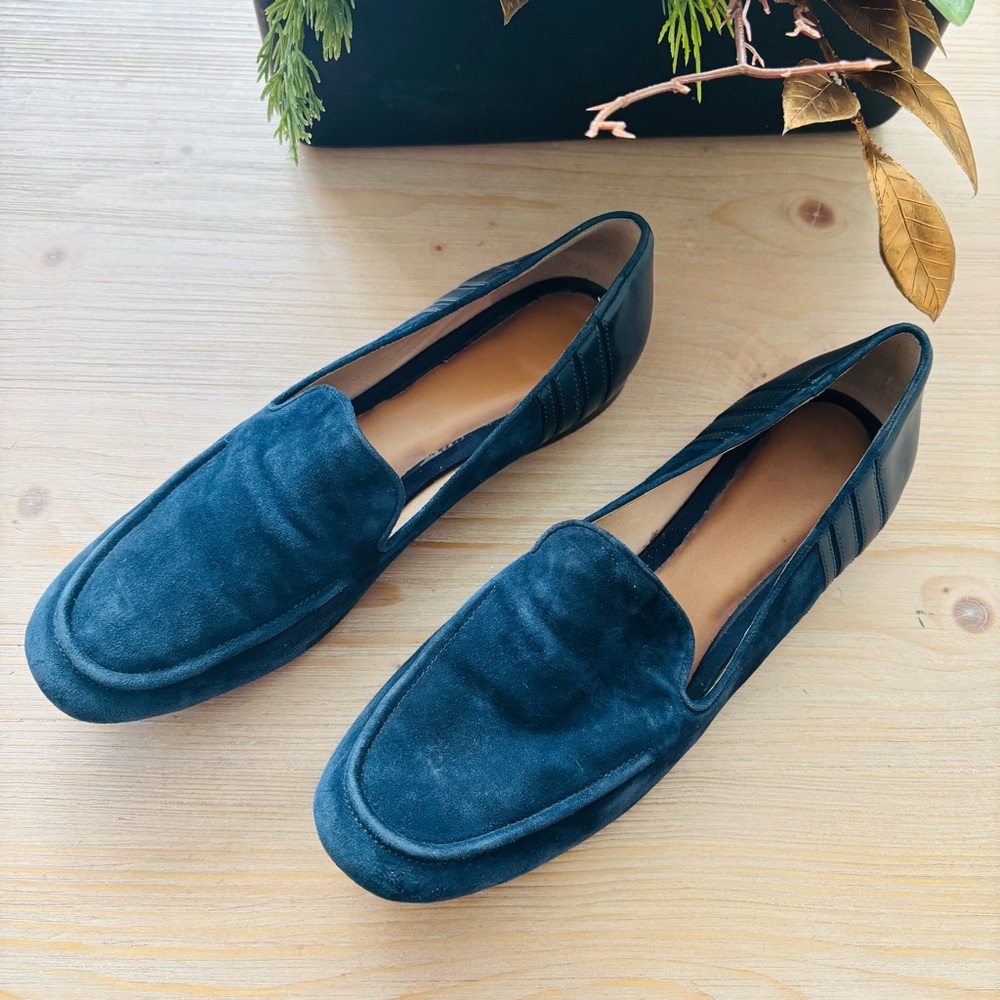 Karl Lagerfeld Women's Deep Navy Blue Suede Loafers Size 9.5 - Picture 2 of 7